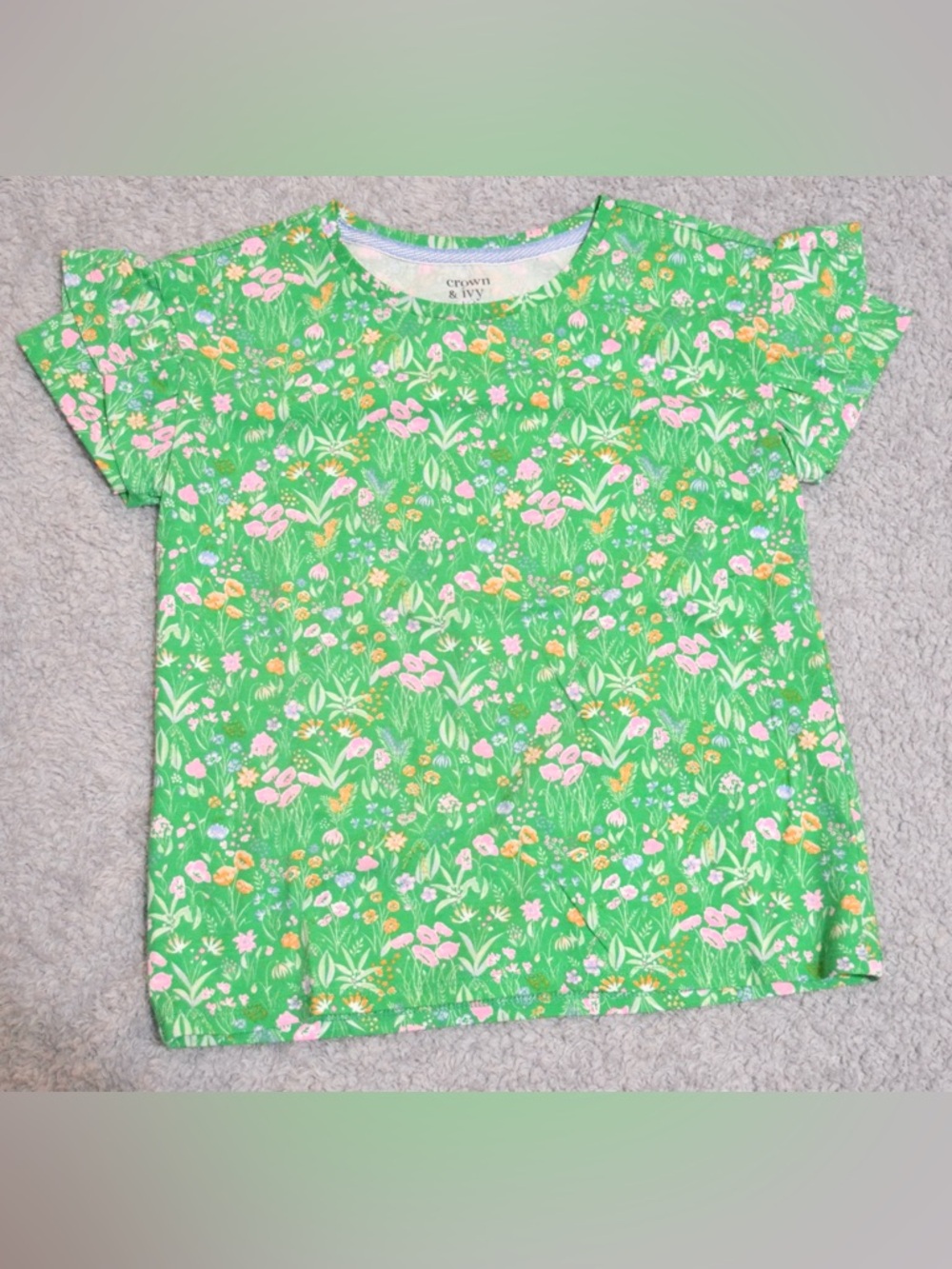 crown & ivy Green Floral Crewneck Tee with Pink and Yellow Accents